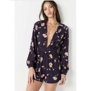 Ecote Urban Outfitters Charlotte Floral Romper 6